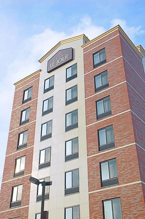 Hotel Le Jolie image 2